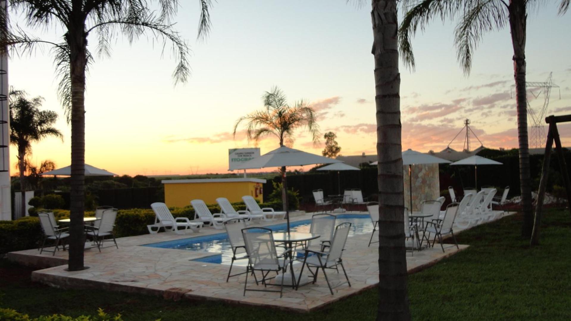 Hotel Green Village Jardinópolis Extérieur photo